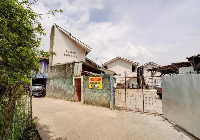 ホテル Spot On 90200 Pondok Sabaraya Cileunyi Syariah