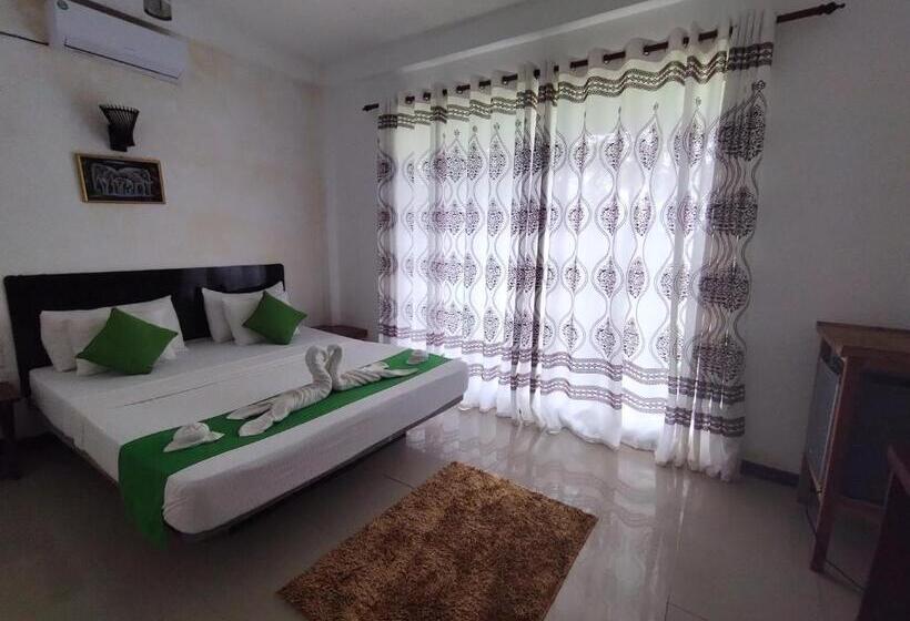 Hotell Village Mango Resort Yala