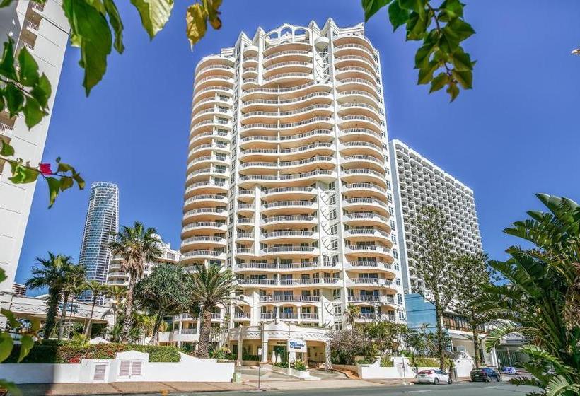 One Lux Stay In Surfers Paradise