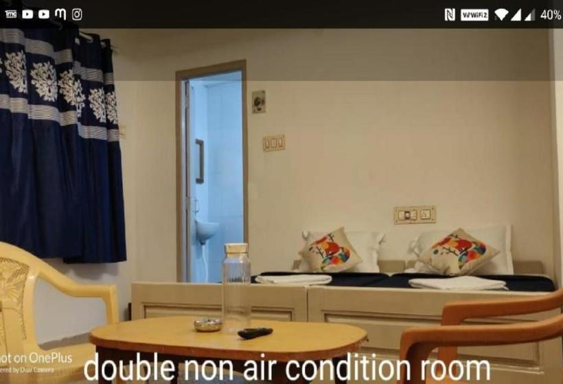 פנסיון Ld Home Stay & Residency Mahabs