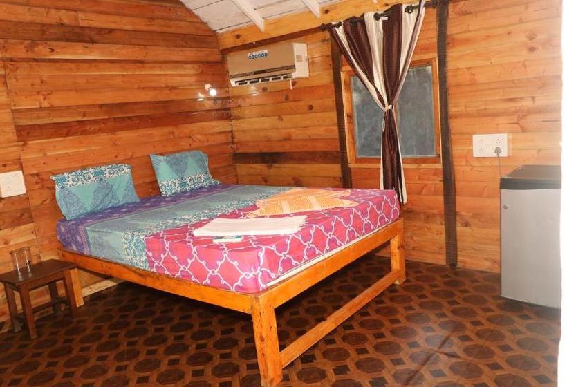 تختخواب و صبحانه Lamarine Morjim Beach Cottages