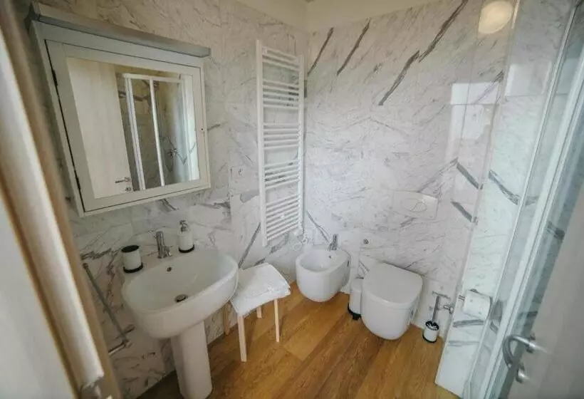 ベッドアンドブレックファースト Le Camere Pietrasantine   Centro Storico