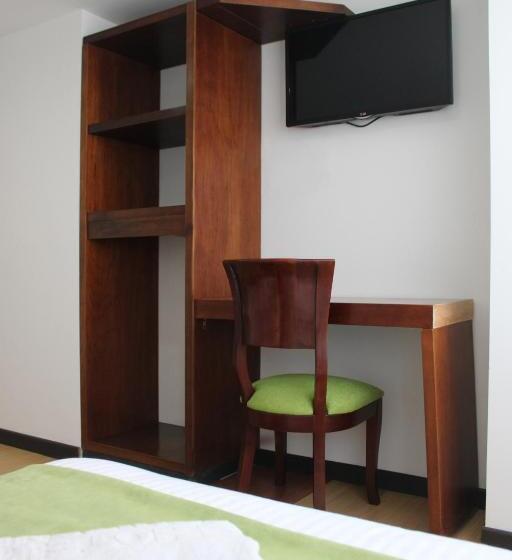 בית מלון כפרי 3.015 Aquitania