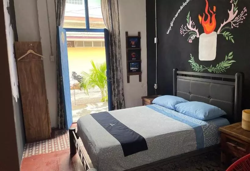 Chuchumbé Hotel & Hostal