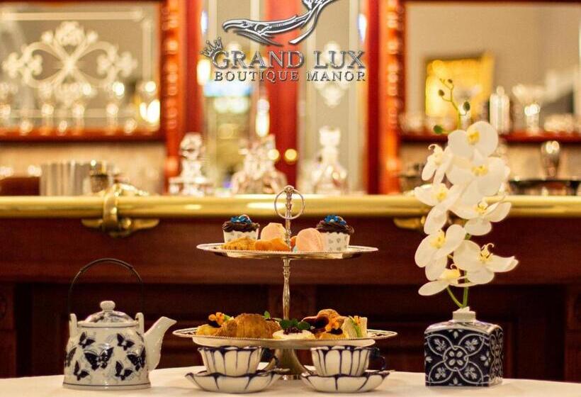 ホテル Grand Lux Boutique Manor