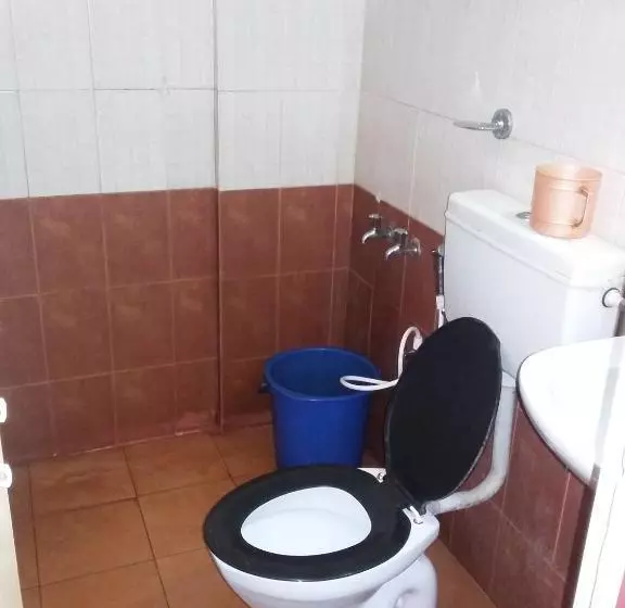 ホテル Highland Residency