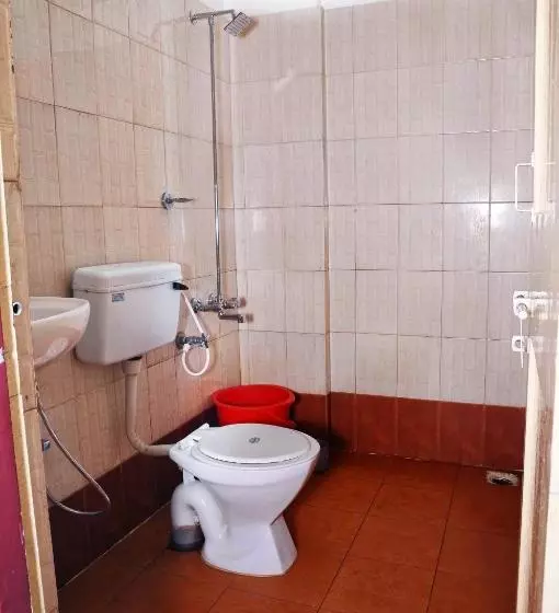 ホテル Highland Residency