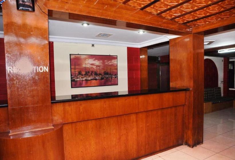 فندق Highland Residency