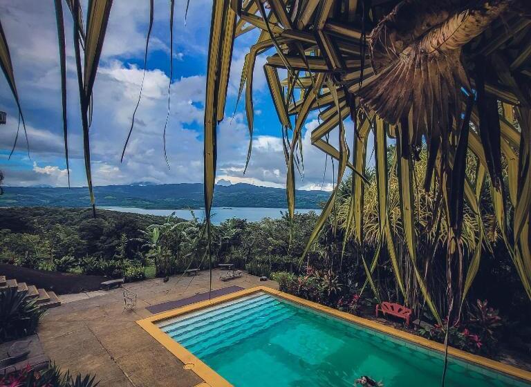 酒店 Lake Arenal Brewery &