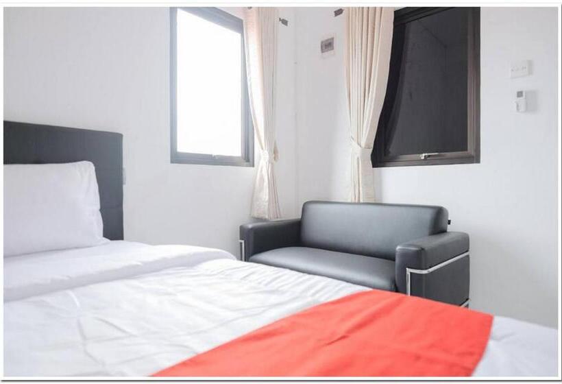 Hotel Reddoorz Near Kota Tua 2