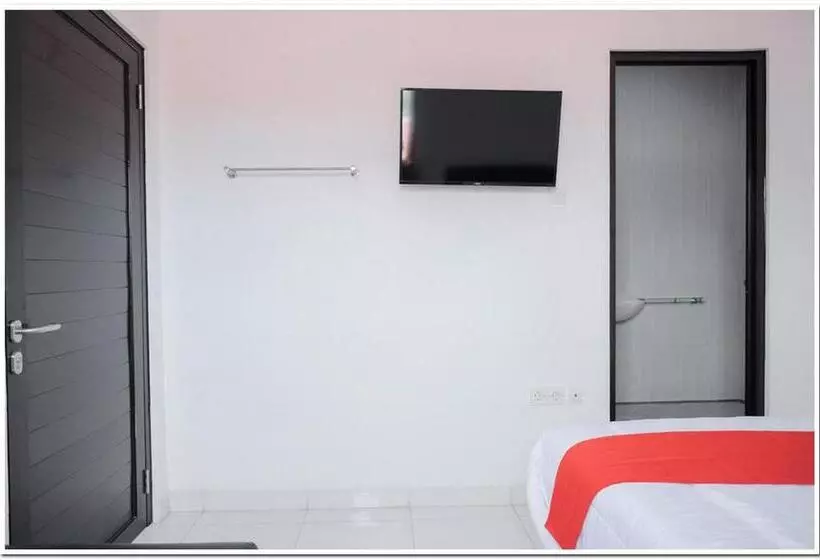 Hotelli Reddoorz Near Kota Tua 2