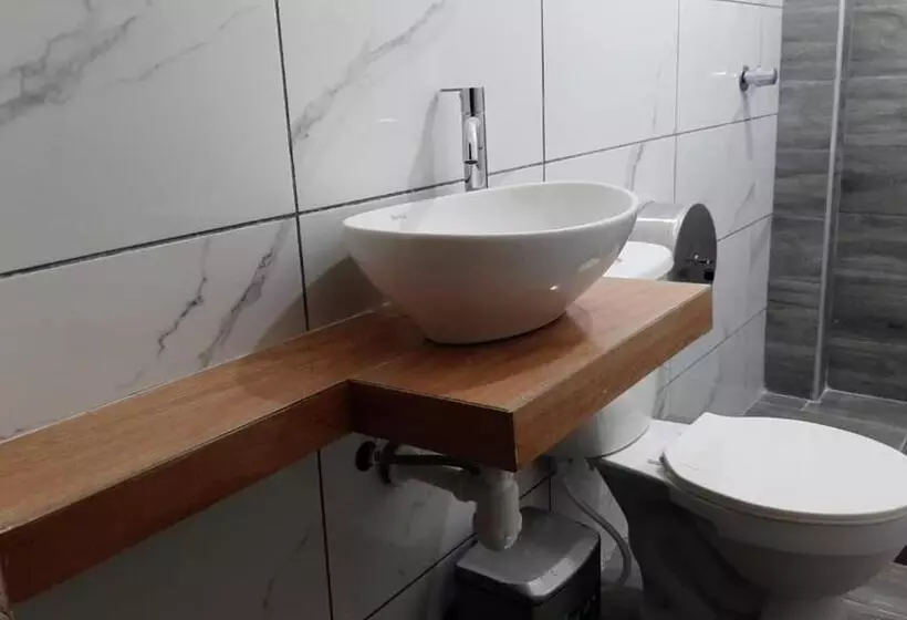 پانسیون Gran Imperial Avenida