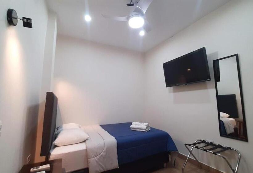 پانسیون Gran Imperial Avenida