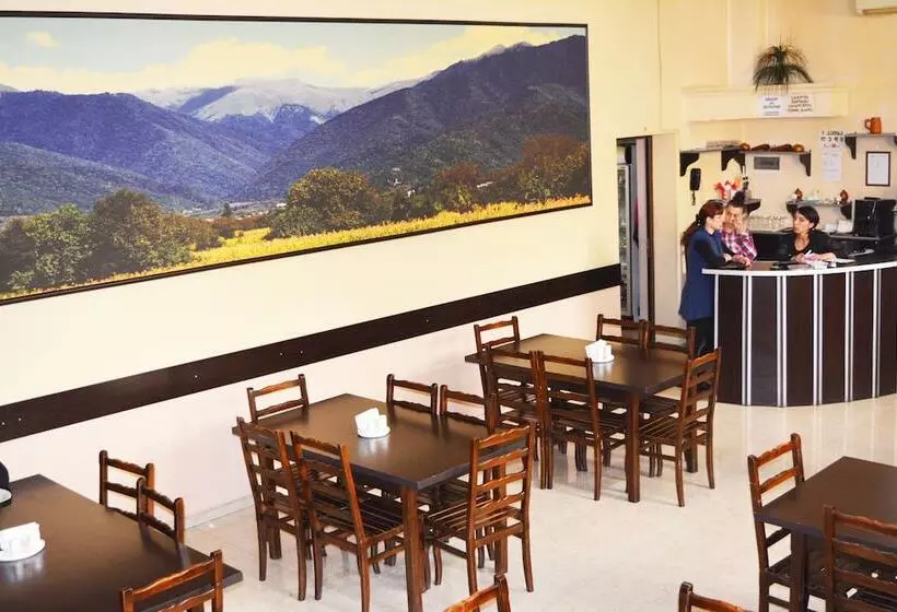 پانسیون Room In Bb  Triple Room In Kvareli, Georgia