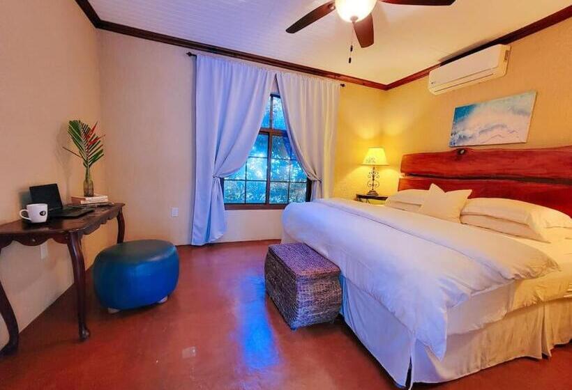 Vive Utila Bed & Breakfast