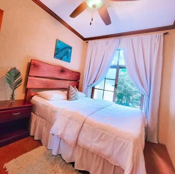 Vive Utila Bed & Breakfast