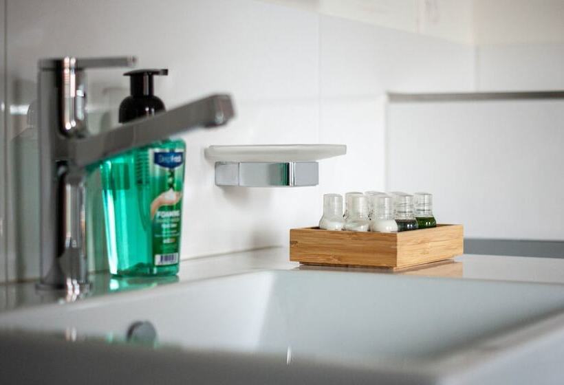 민박 Budget Rooms Pilatus   Alpnachstad