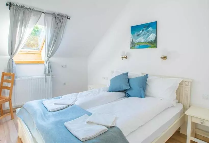 Aamiaismajoitus (B&B) Tündérliget Panzió