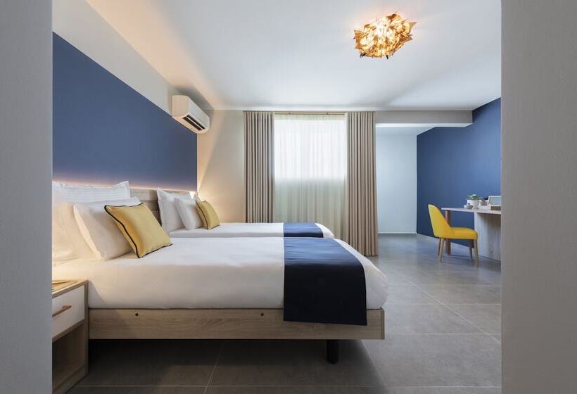 Отель Antoniel Suites