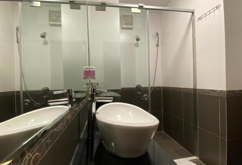 Duc Vuong Saigon Hotel   Cao Thang