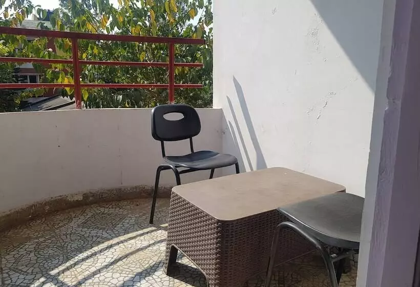 Hotelli Krishna Tara Comforts