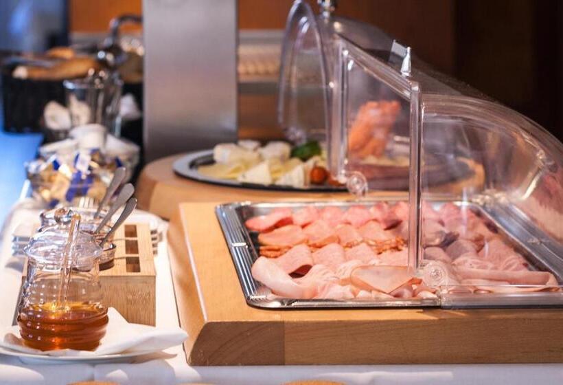 فندق Krone Straßdorf