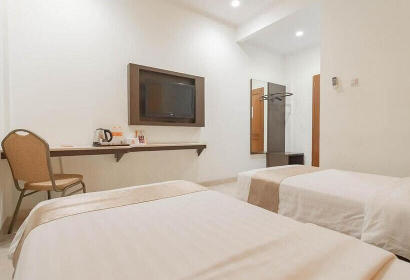 בית מלון כפרי Nietsa Guest House Syariah Palu Mitra Reddoorz