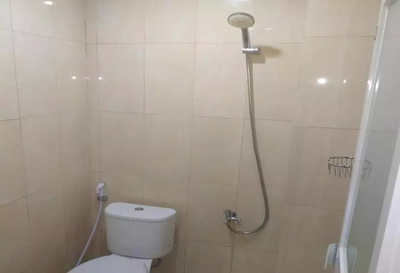 Hotelli Nietsa Guest House Syariah Palu Mitra Reddoorz