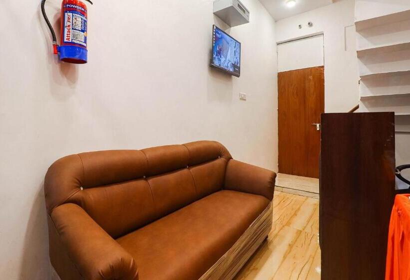 호텔 Spot On Royal Inn