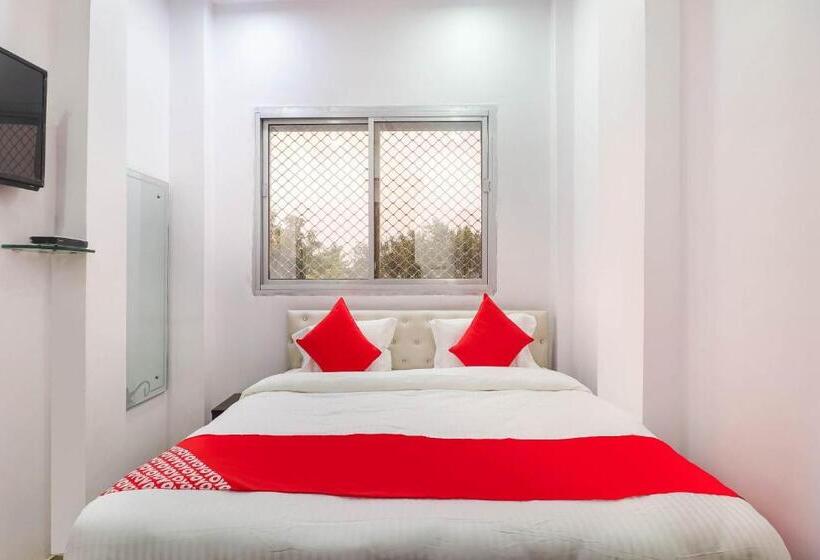 호텔 Spot On Royal Inn