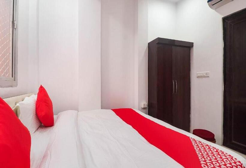 호텔 Spot On Royal Inn