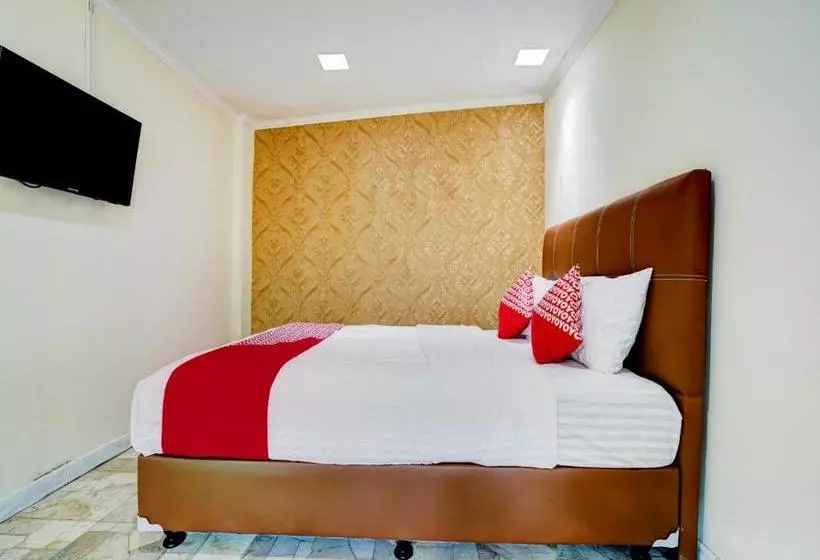 ホテル Oyo 90140 Nginep Yuuk Guest House