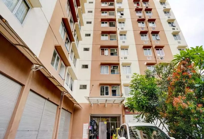ホテル Oyo Flagship 90087 Apartment Menara Rungkut 2