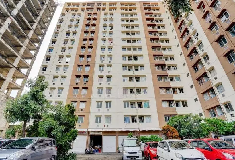 ホテル Oyo Flagship 90087 Apartment Menara Rungkut 2
