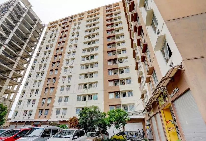 ホテル Oyo Flagship 90087 Apartment Menara Rungkut 2