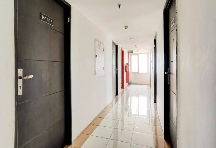 ホテル Oyo Flagship 90087 Apartment Menara Rungkut 2