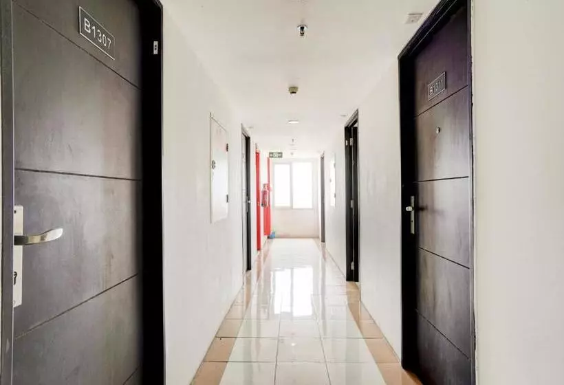 ホテル Oyo Flagship 90087 Apartment Menara Rungkut 2