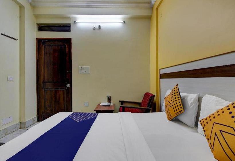 Hotelli Spot On 77106  Sangam Royal