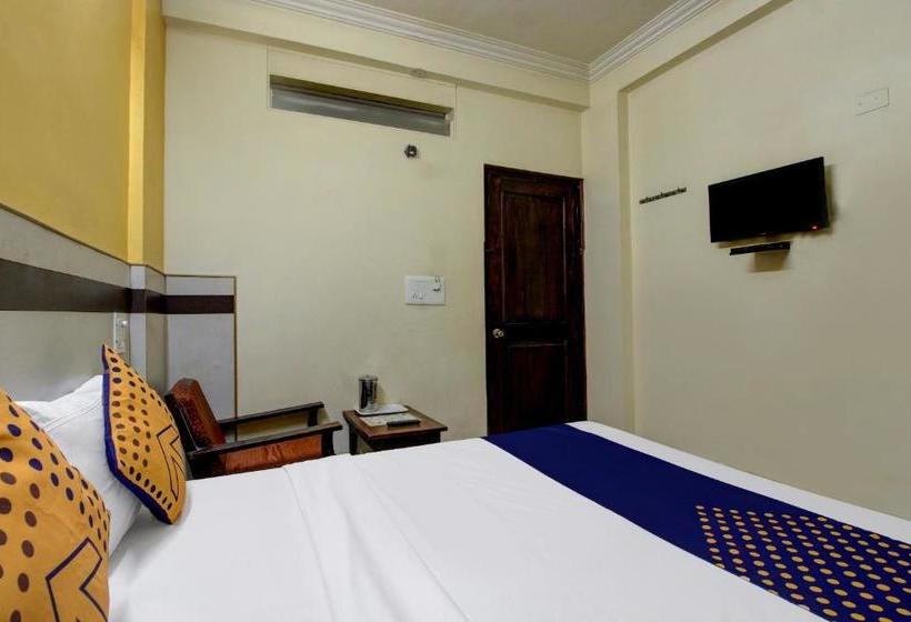 Hotelli Spot On 77106  Sangam Royal