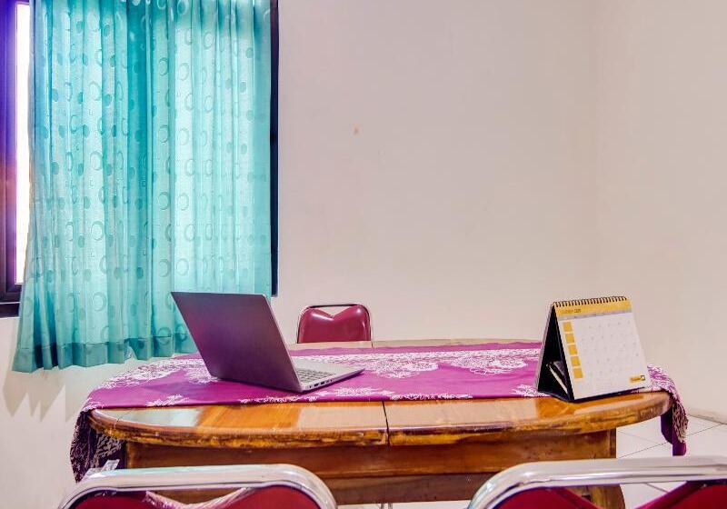 בית מלון כפרי Spot On 90152 Garuda Bima Residence Syariah