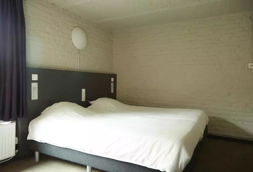 ホテル Focus Budget