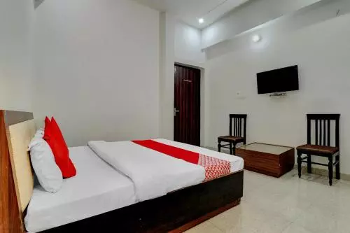 Hotelli Oyo 72429 New Abhinandan