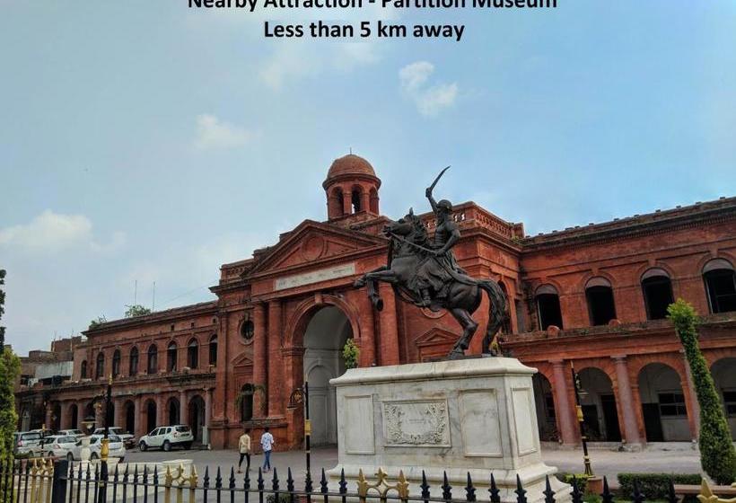 בית מלון כפרי Oyo 76185 A S Regency