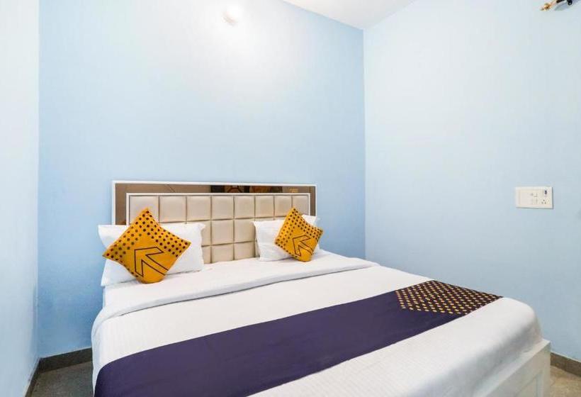 Hotel Spot On 76550 Golden Light