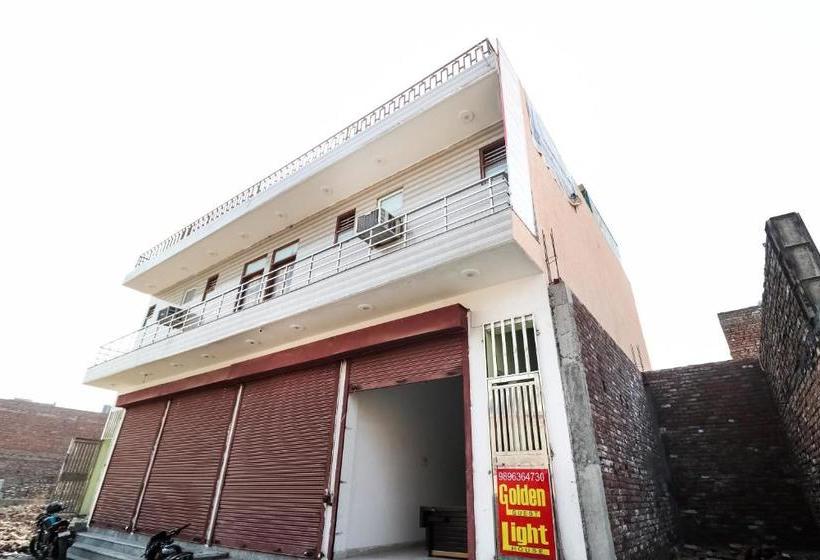 Hotel Spot On 76550 Golden Light