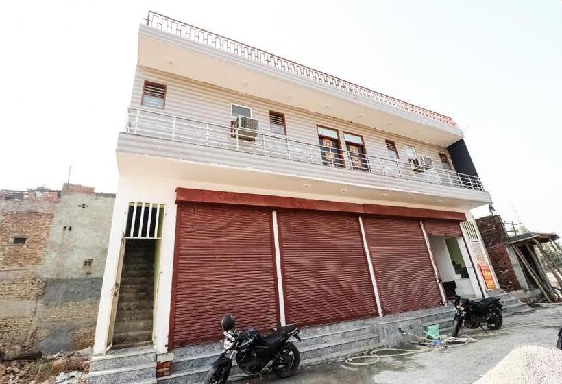 Hotel Spot On 76550 Golden Light