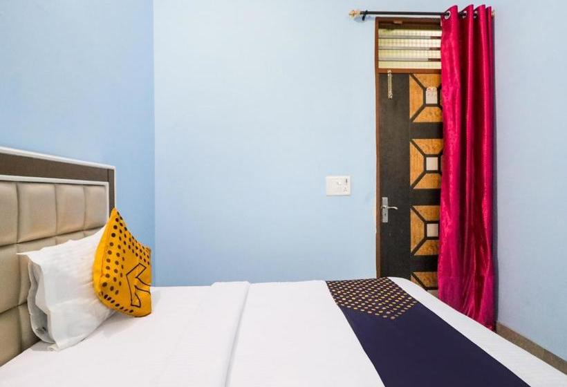 Hotel Spot On 76550 Golden Light