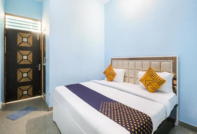 Hotel Spot On 76550 Golden Light