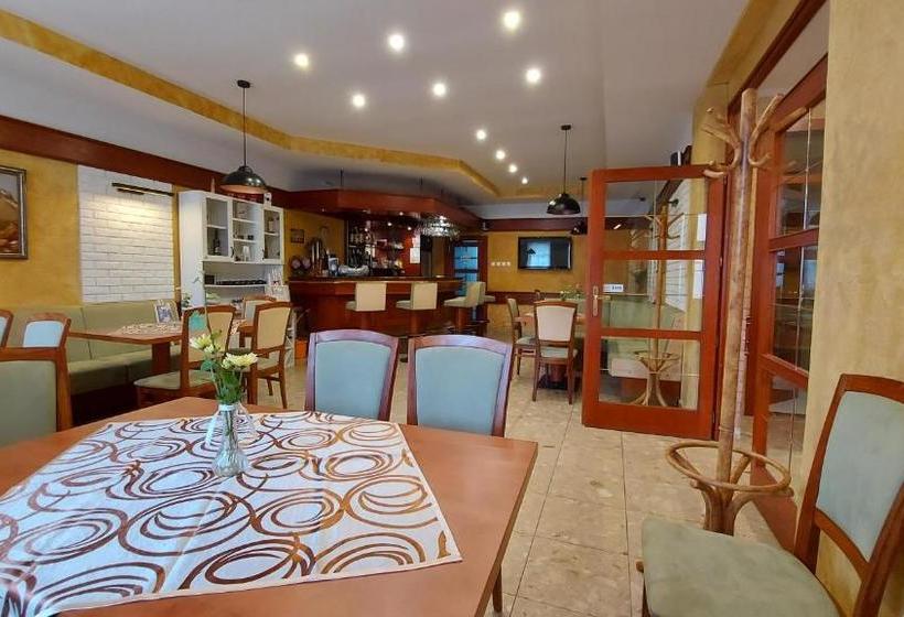 פנסיון Na Hradbách