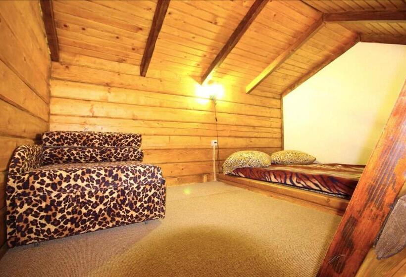 فندق صغير Skelia